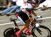 开云棋牌试玩-黄喜灿防守端锁死对手，澳大利亚打穿突尼斯，亚洲足球的战术革命