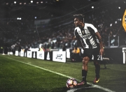 棋牌游戏-跨界传奇，从费城到欧冠，乔治的双线制霸之路