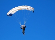 开云棋牌APP-铁血防线定乾坤，德里赫特关键回合不手软，巴黎豪华攻击群折戟曼城