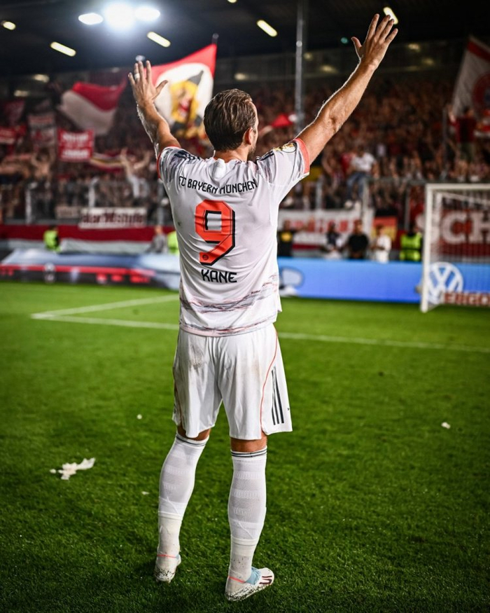 巴萨绝杀曼联,哈里·凯恩完成帽子戏法的简单介绍 巴萨绝杀曼联,哈里·凯恩完成帽子戏法的简单介绍