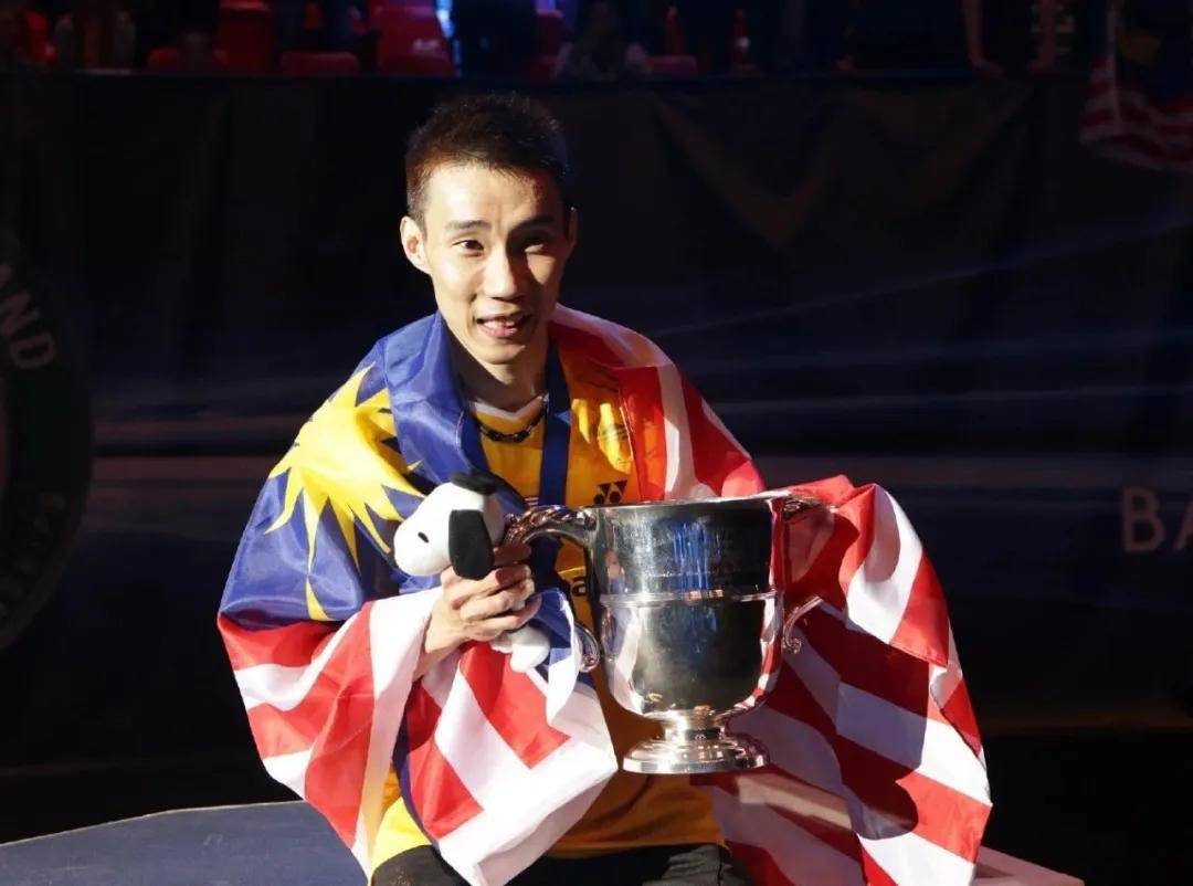 中国羽毛球队险胜丹麦羽毛球队,李宗伟完成帽子戏法的简单介绍 中国羽毛球队险胜丹麦羽毛球队,李宗伟完成帽子戏法的简单介绍