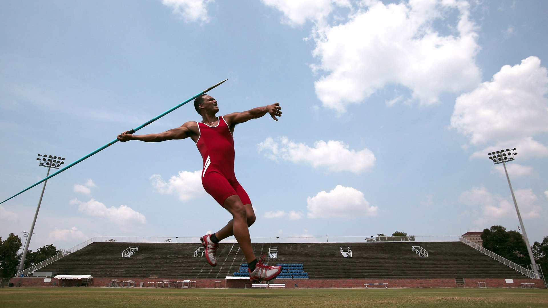 加勒比风暴席卷法兰西,苏亚雷斯一锤定音,牙买加历史性争冠战掀翻法国