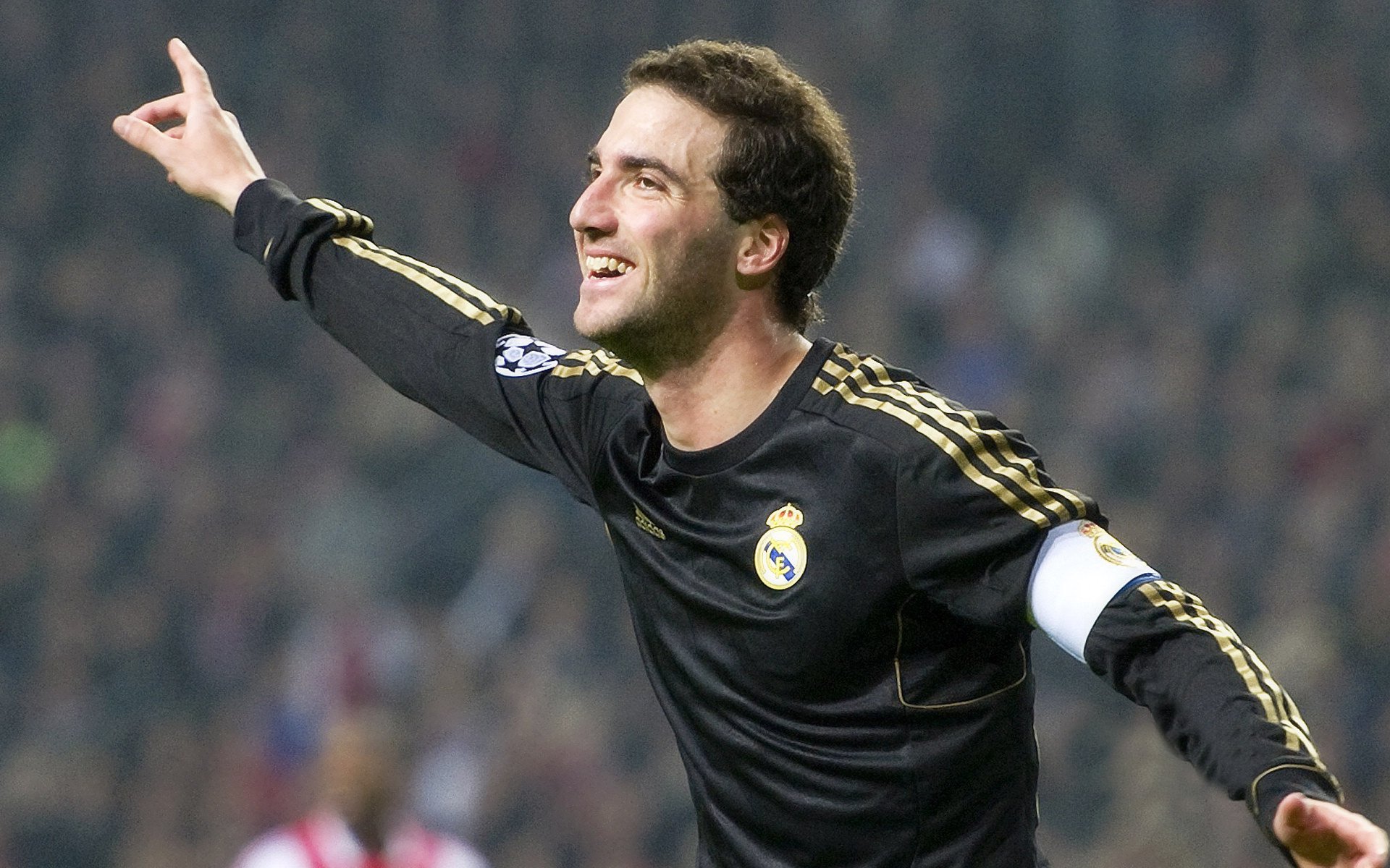 乔治制胜一击，骑士铁血防守终结马刺连胜