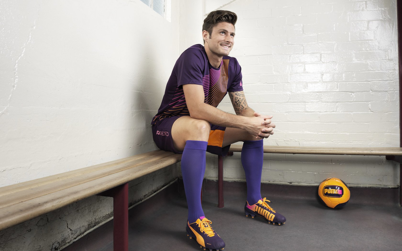 绿茵与硬木的交响,当曼联踏平尤文,NBA季后赛点燃巅峰烽火